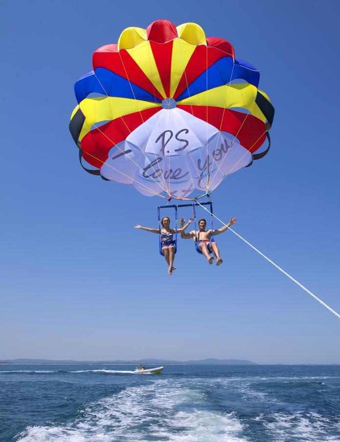 Salamander Beach Accommodation - Adults Only Salamander Bay Dış mekan fotoğraf
